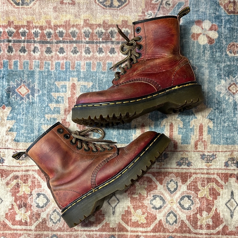 Dr. Martens Burgundy  Leather MADE IN ENGLAND - Picture 2 of 13
